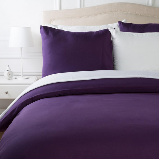 Amazon Basics 3-Piece Microfibre Duvet Cover Set, 240 x 220 cm / 65 x 65 cm, Plum, Single Colour