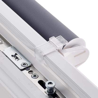 Amazon Basics Blackout rollo blind with matched colour coating