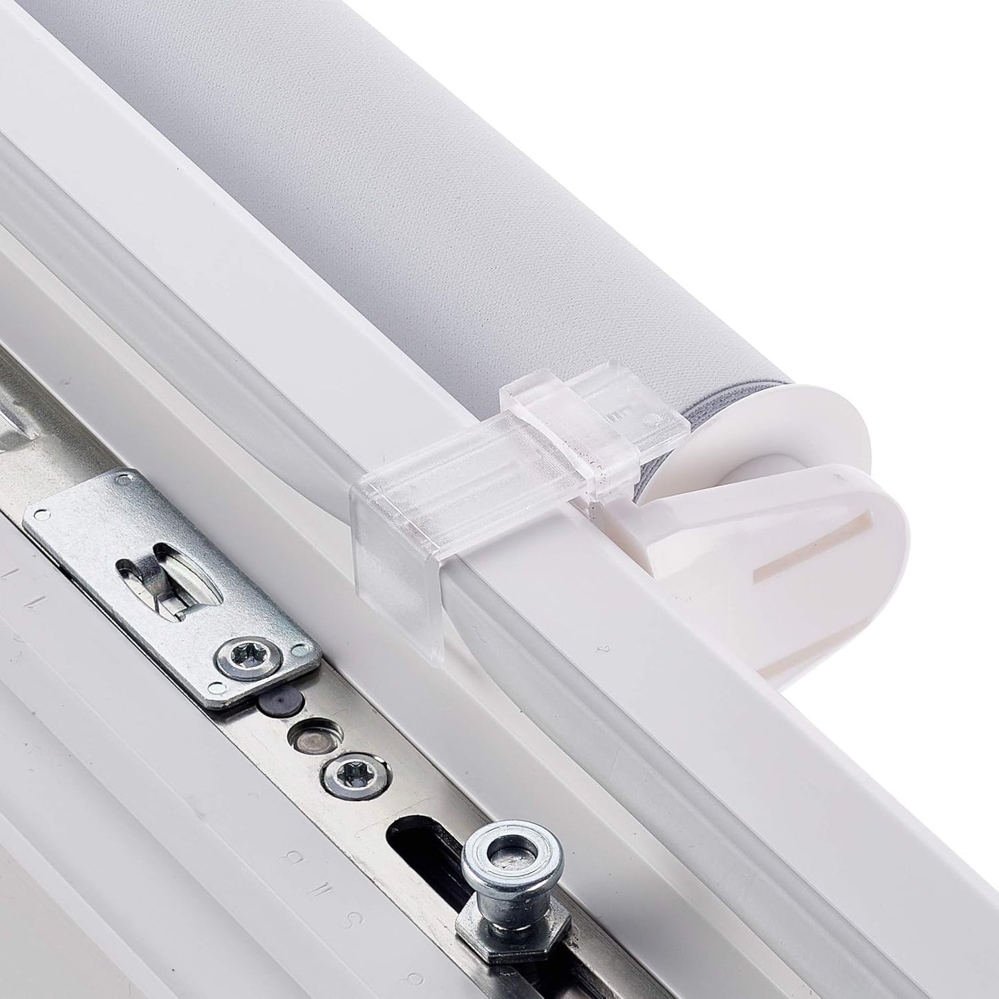 Amazon Basics Blackout rollo blind with matched colour coating