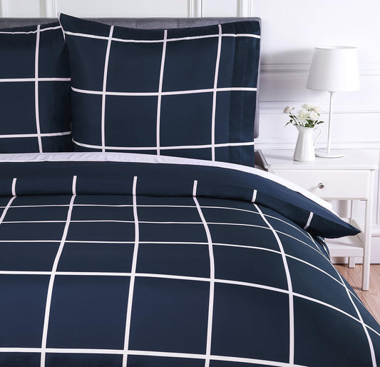 Amazon Basics 2-Piece Microfibre Duvet Cover Set, Duvet Cover 135 x 200 cm and 1 Pillowcase 80 x 80 cm, Navy Blue Check